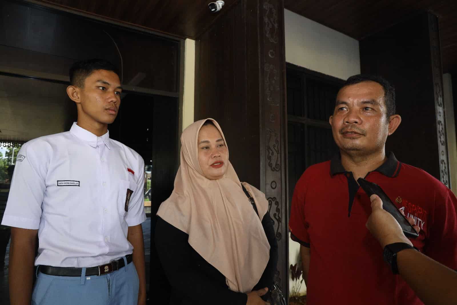 Sabda Wakili Kalbar Jalankan Tugas Paskibra di Istana Merdeka