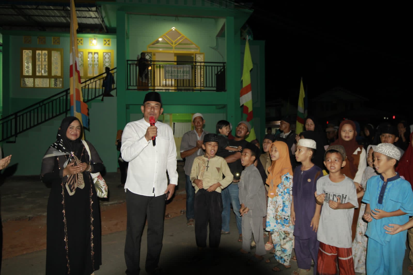 Peringatan Tahun Baru Islam 1445 H, Ketua DPRD Kapuas Hulu Lepas Pawai Taaruf Kelurahan Hilir Kantor