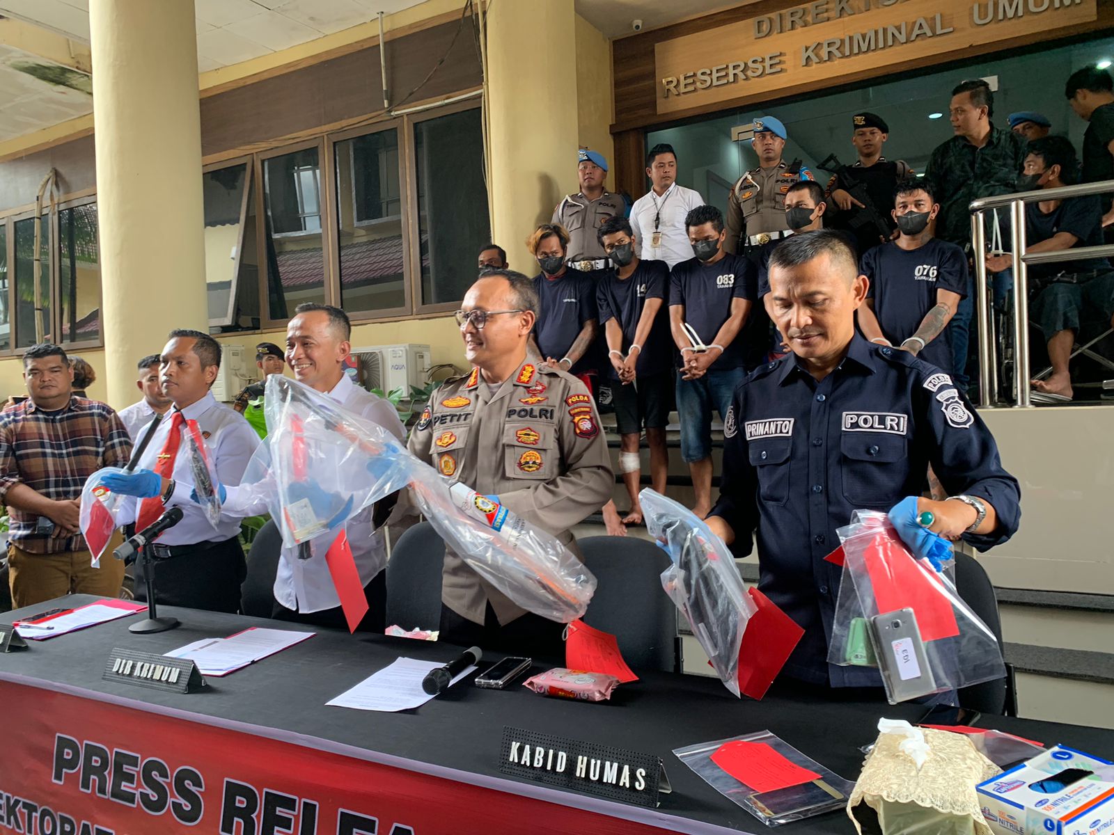 Ngaku Polisi, Tujuh Perampok Mobil Box Logistik PT ASA Ditangkap