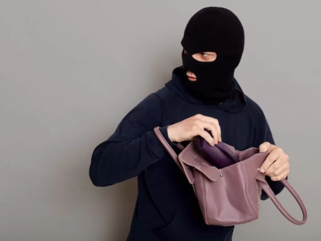 Handbag Owner SMC Ponsel Diduga Dicuri Pegawai Sport Station Megamal Pontianak, Sempat Dihalangi Mau Cek CCTV