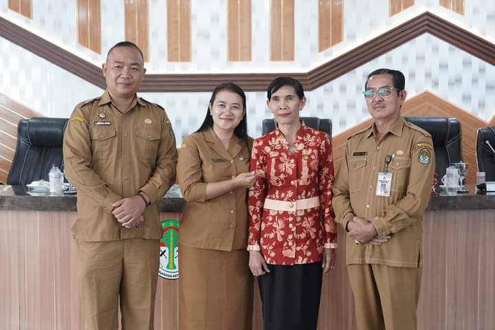 Bupati dan Wakil Bupati Ketapang Lepas Purna Tugas Asisten III Heronimus Tanam