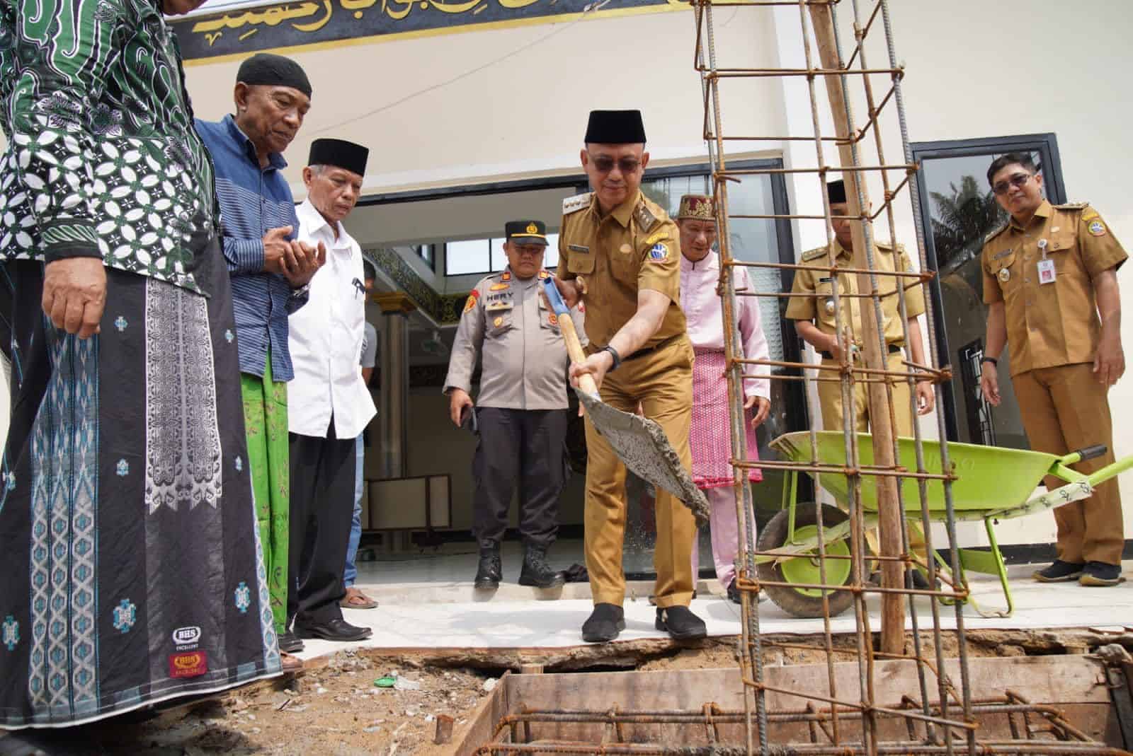 Edi Minta Panitia Perhatikan Konstruksi Masjid Nurul Islam