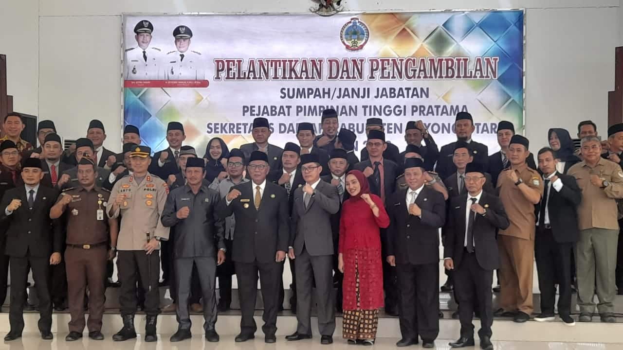 Bupati Kayong Utara Lantik Romi Wijaya Sebagai Sekda KKU