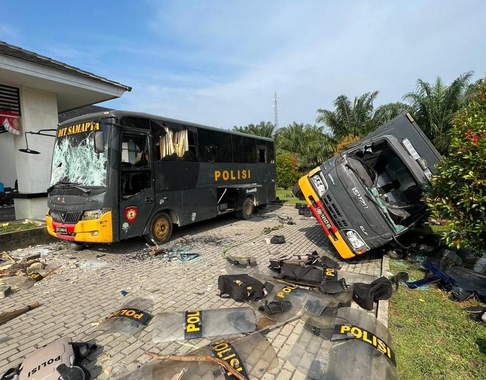 Unras di PT Duta Palma Grup Bengkayang Berakhir Ricuh, Ini Klarifikasi Kapolda Kalbar