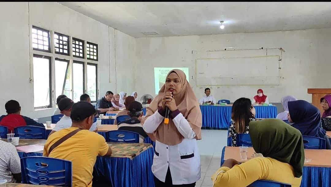 Mahasiswi Politeknik Aisyiyah Lakukan Penyuluhan Cegah DBD di Desa Pangkalan Buton