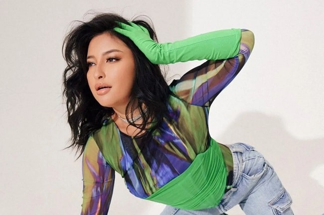 Kabar Bahagia, Jennifer Coppen Lahirkan Putri Pertama