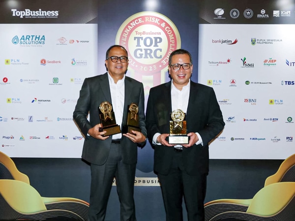 Mantap! bank bjb Sabet Tiga Apresiasi di Ajang TOP GRC Award 2023