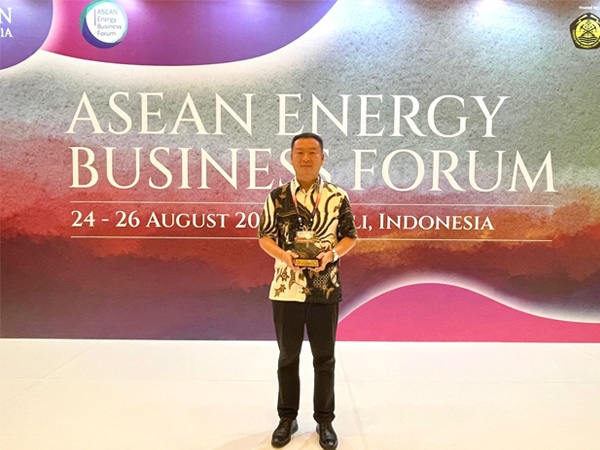 WHW Terima Dua Penghargaan Bidang Lingkungan Tingkat Kalbar dan Regional ASEAN