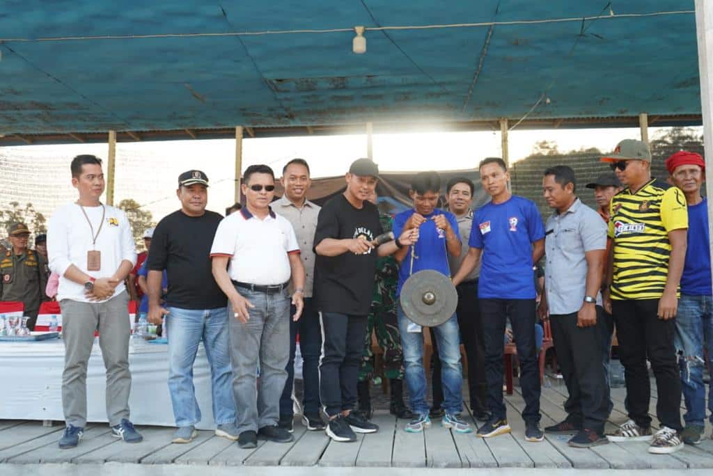 Wakil Bupati Kapuas Hulu Tutup Turnamen Perinduk Cup