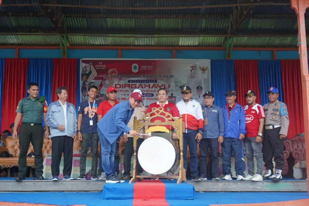 Wakil Bupati Kapuas Hulu Hadiri Penutupan Turnamen Sepak Bola di Kecamatan Embaloh Hilir