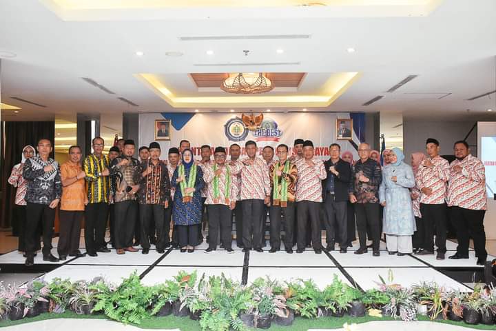 Wabup Ketapang Hadiri Pelantikan IKA IKIP PGRI Pontianak dan Jadi Narasumber Dialog Kedaerahan