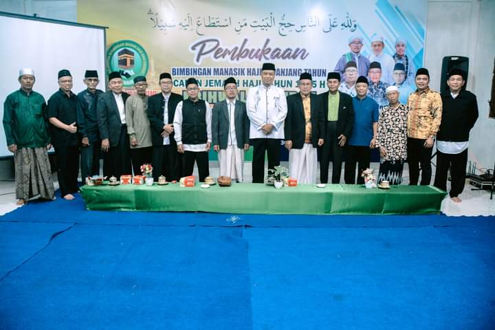 Staf Ahli Bupati Ketapang Buka Bimbingan Manasik Haji CJH KBIHU Al-Khairat