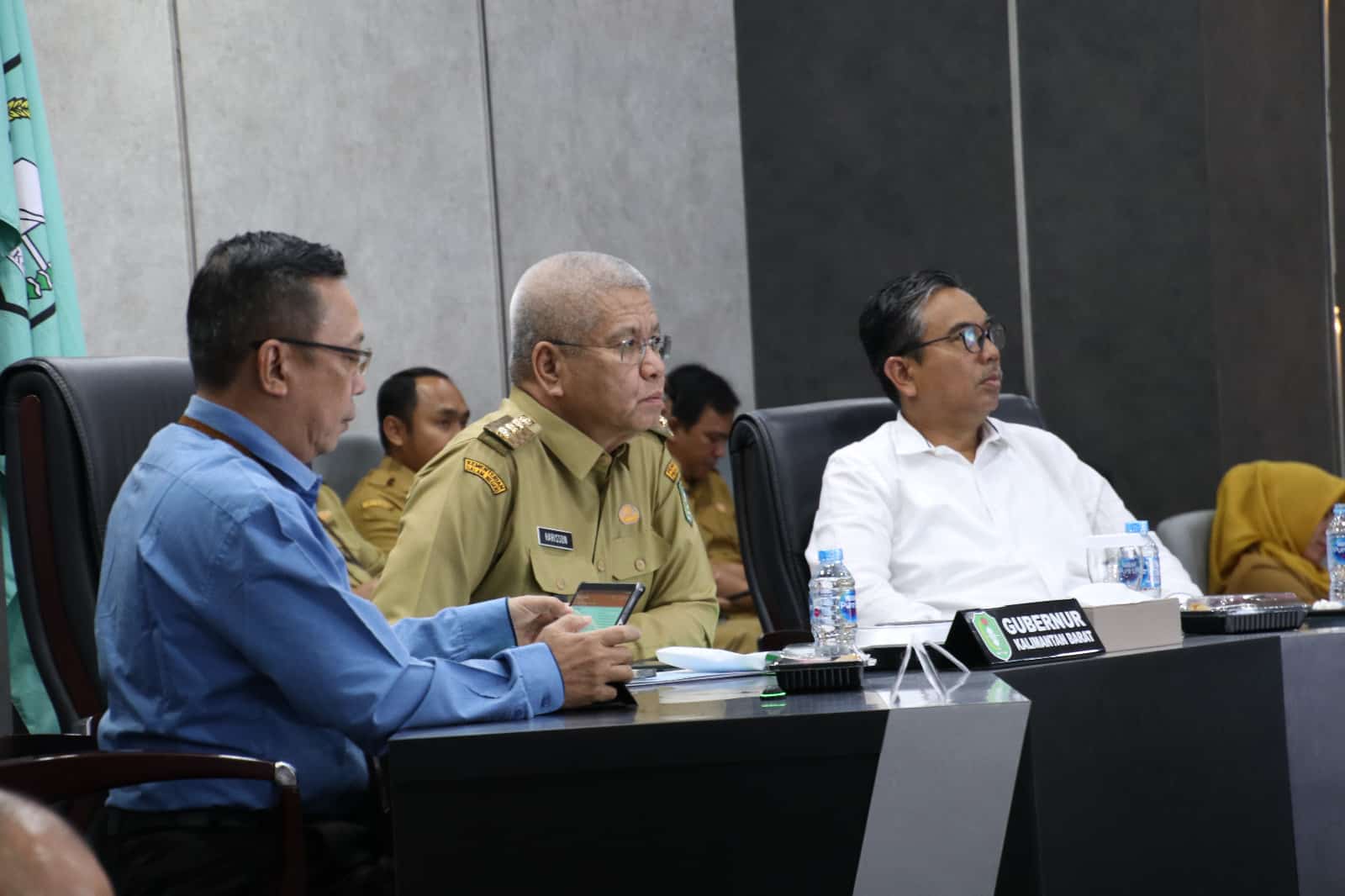 Pimpin Rakor Pengendalian Inflasi, Pj Gubernur Harisson Imbau Pemkab Pemkot Gencar Lakukan Operasi Pasar