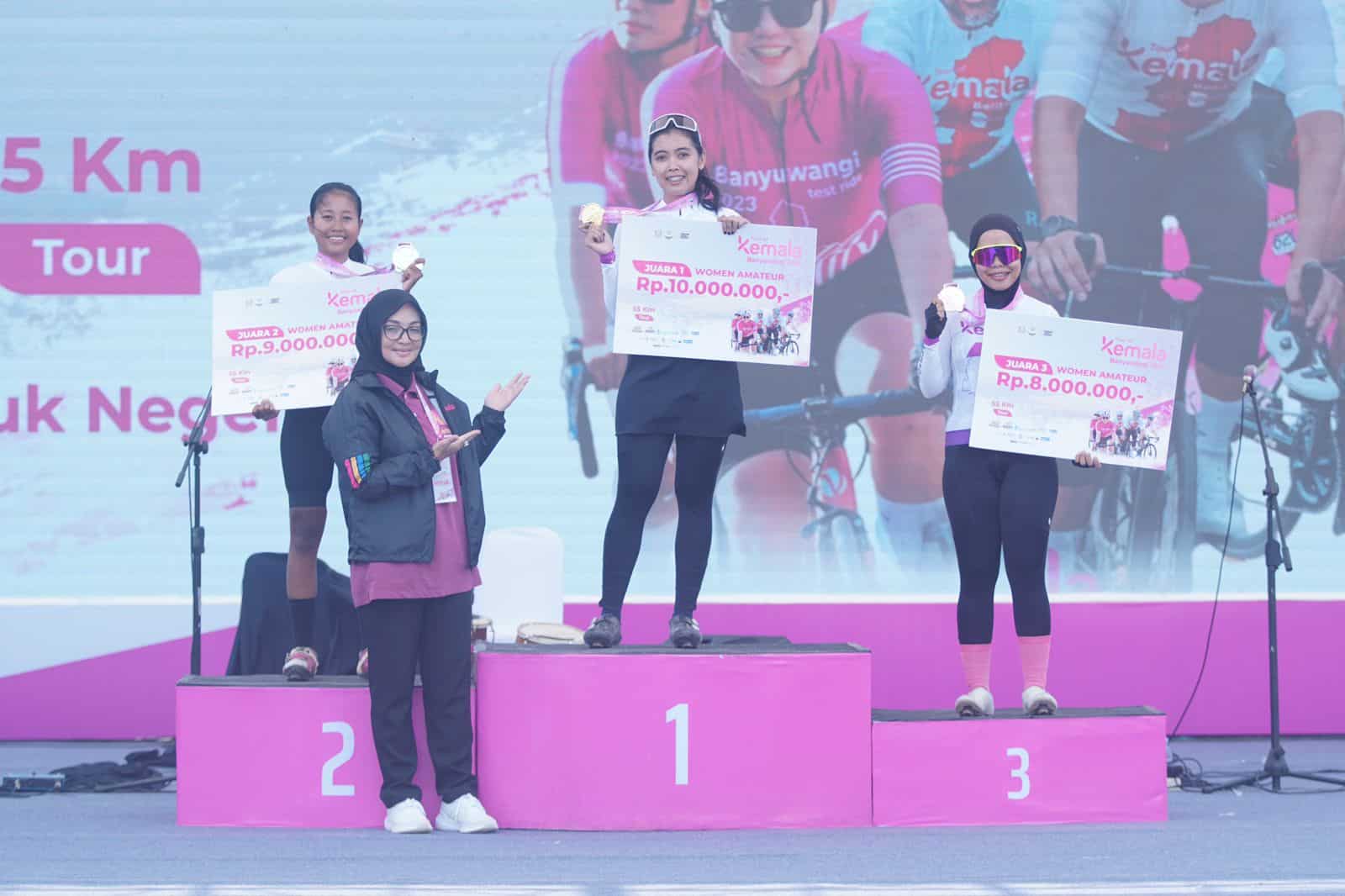 Nina Puspawardhani Atlet Asal Kalbar Raih Juara 1 Women Amateur di Ajang Tour of Kemala 2nd Series Banyuwangi 2023