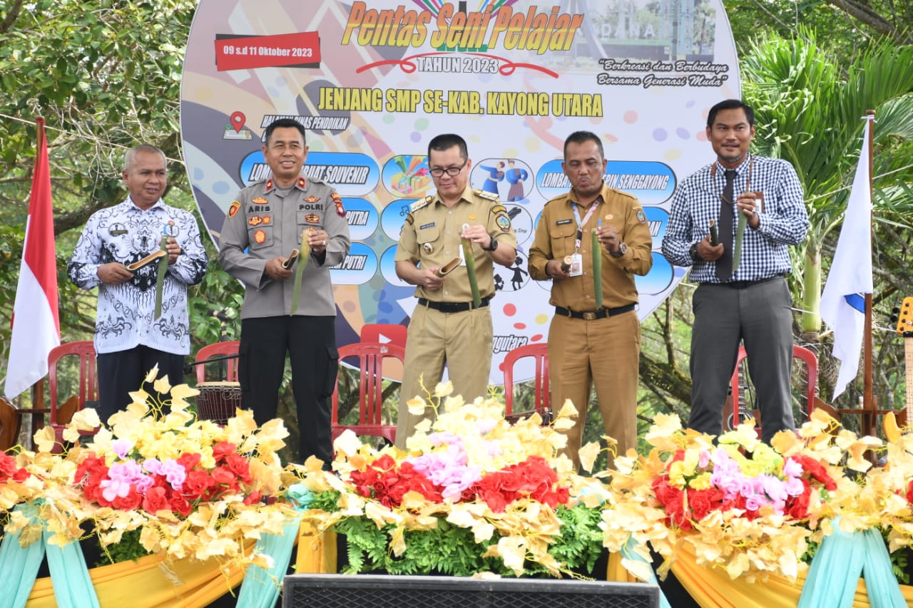 Romi Wijaya Harap Para Pelajar Lestarikan Seni Budaya Asli Daerah