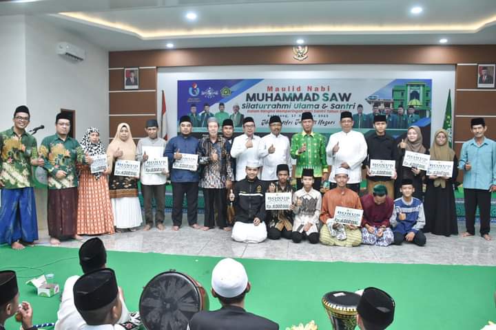 Wabup Ketapang Hadiri Maulid Nabi Muhammad, Hari Santri dan Pemberian Bonus Kafilah MTQ