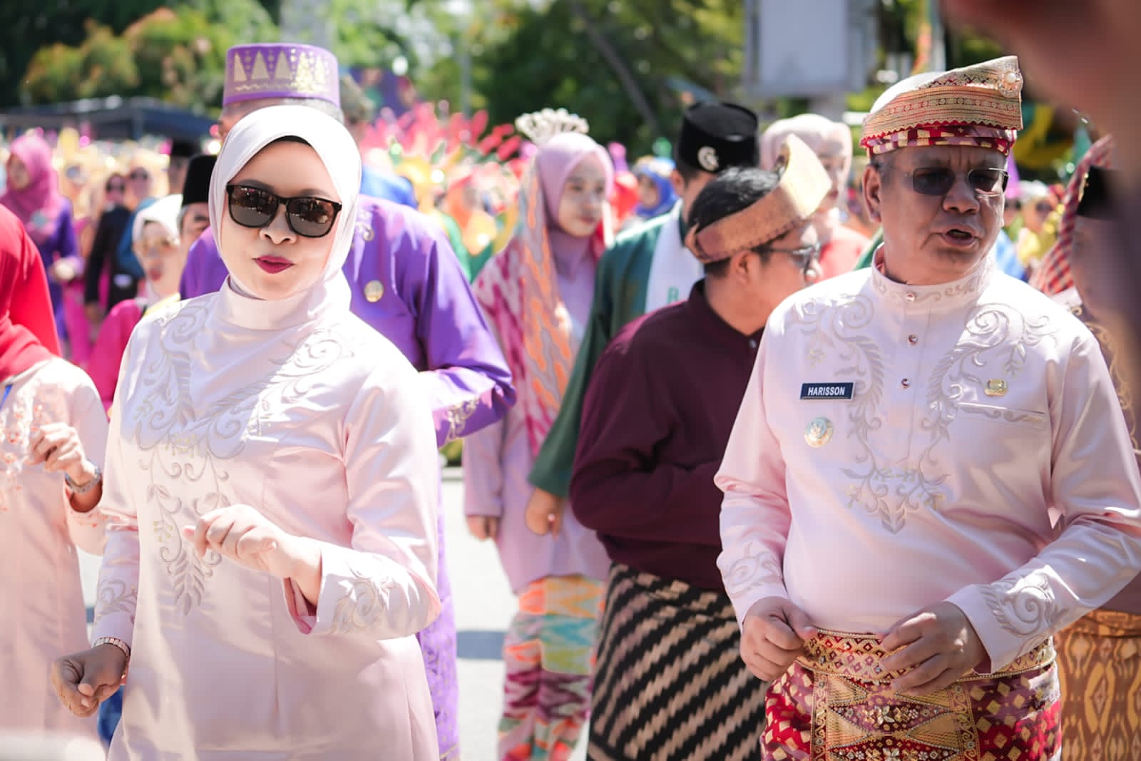 Harisson dan Windy Ikut Berjepin bersama 12 Ribu Penari di Puncak Peringatan Harjad Pontianak 252