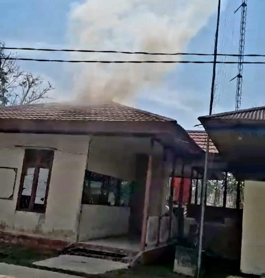 Ruang KIP Diskominfo Kayong Utara Dilalap Sijago Merah