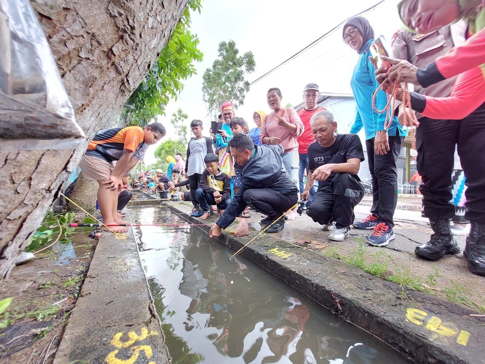 Lomba Mancing Lamparet, Edi Ajak Warga Jaga Kebersihan Parit