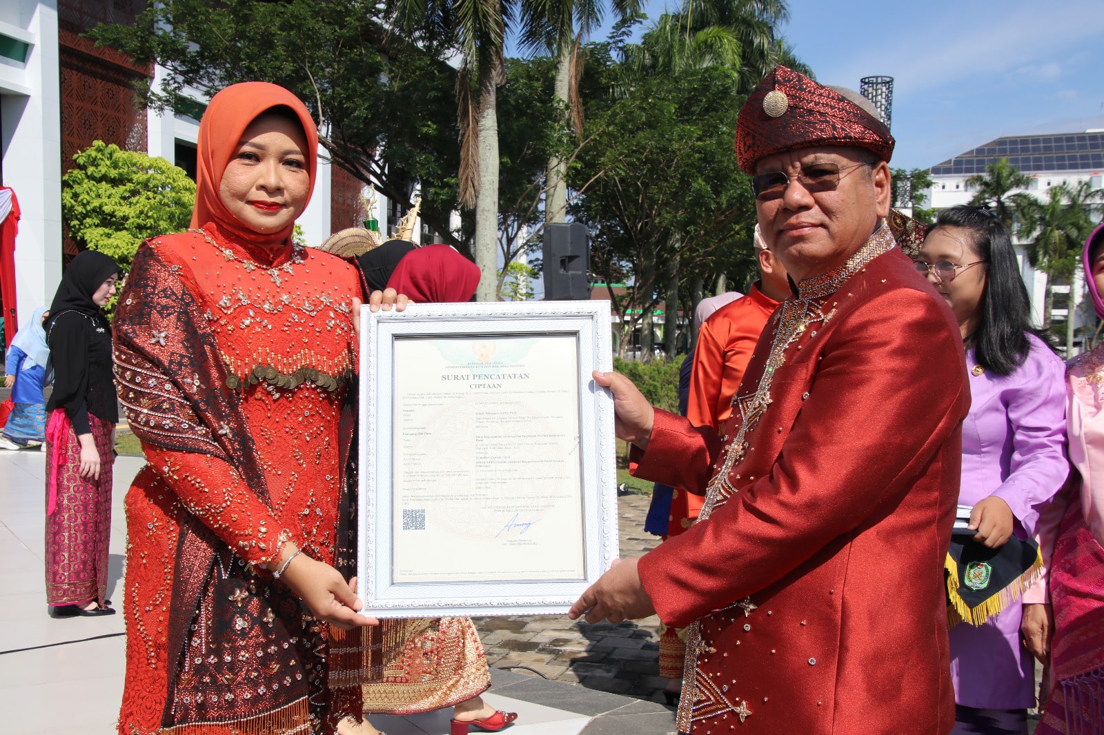 Disporapar Kalbar Terima Sertifikasi HAKI dari Kemenkumham untuk Inovasi Mbak Kepo