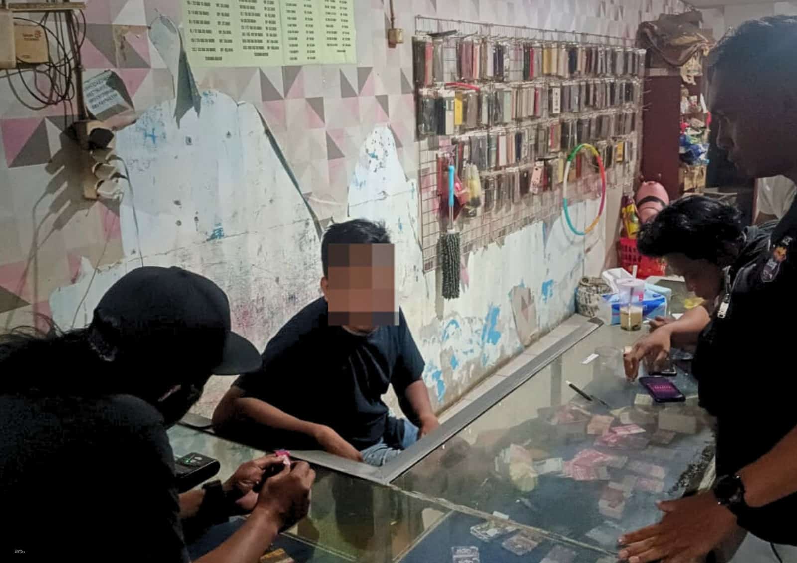 Polisi Tangkap Penjual Chip Judi Online di Kubu Raya