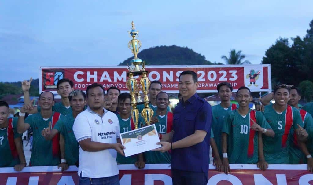 Bupati Kapuas Hulu Tutup Turnamen Sepak Bola Cendrawasih Cup 2023