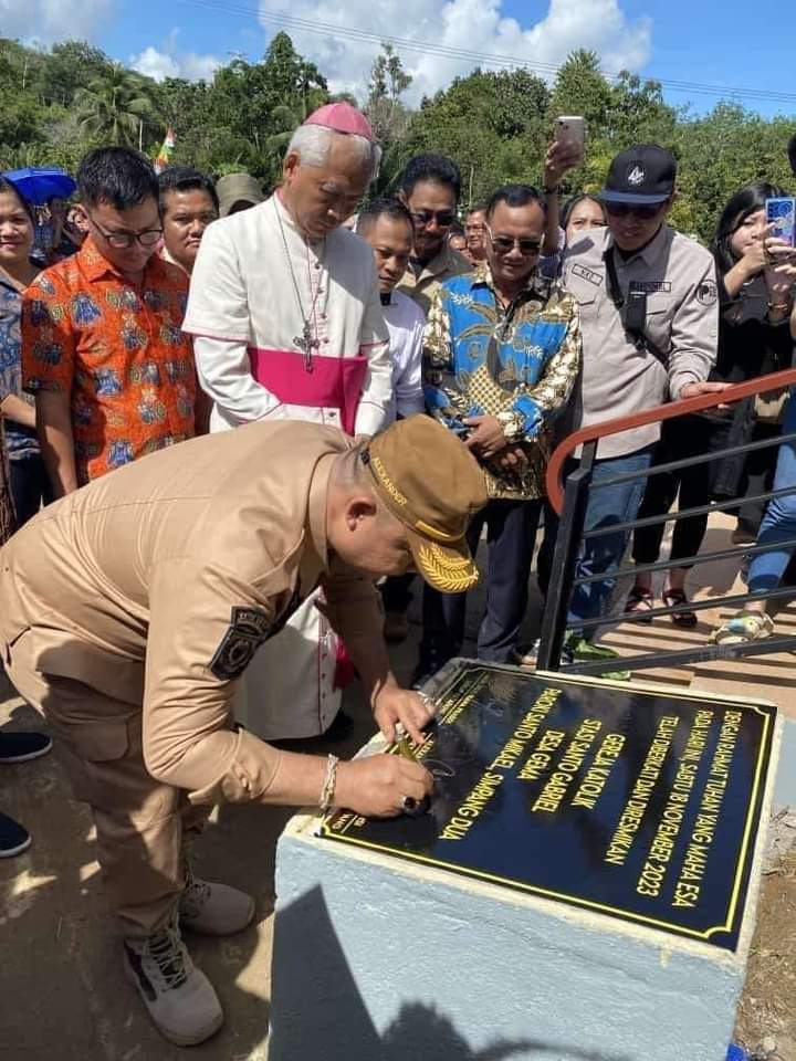 Sekda Ketapang Resmikan Gereja di Simpang Dua