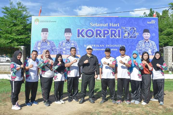 Buka Joget Komando, Sekda Harap ASN Ketapang Terus Jalin Kekompakan dan Profesional