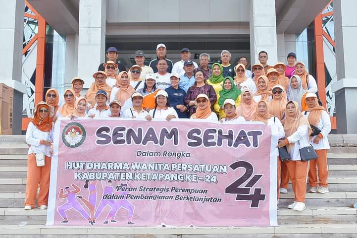 Asisten III Setda Ketapang Buka Senam Sehat Dalam Rangka HUT ke-24 Dharma Wanita Persatuan 2023