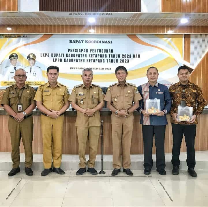 Bupati dan Wakil Bupati Ketapang Pimpin Rakor Penyusunan LKPJ dan LPPD Tahun 2023