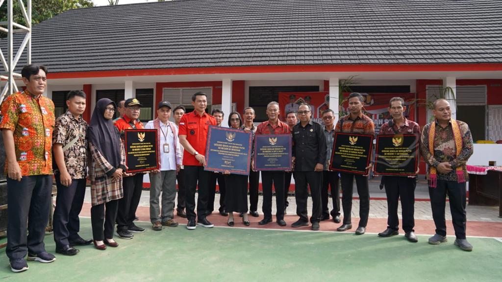 Bupati Fransiskus Resmikan Gedung SDN Merah Putih di 10 Kecamatan Kapuas Hulu