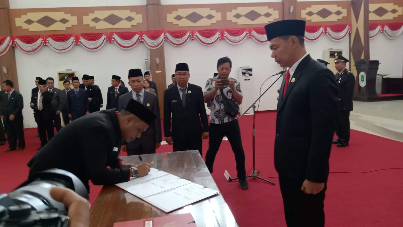 Abang Edi Suparman Jabat Sekretaris DPRD Kapuas Hulu