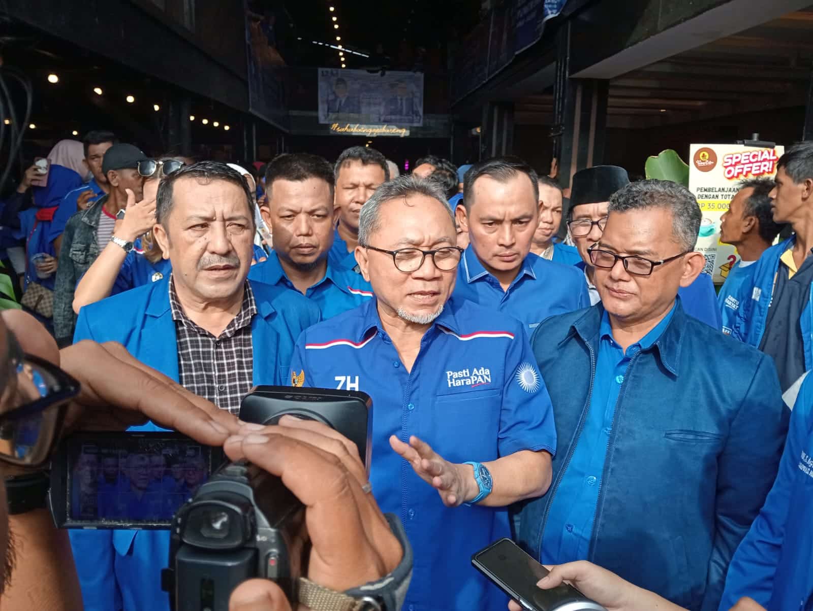 Ketum PAN Zulkifli Hasan Ajak Simpatisan dan Pendukung Hadirkan Pemilu yang Riang Gembira