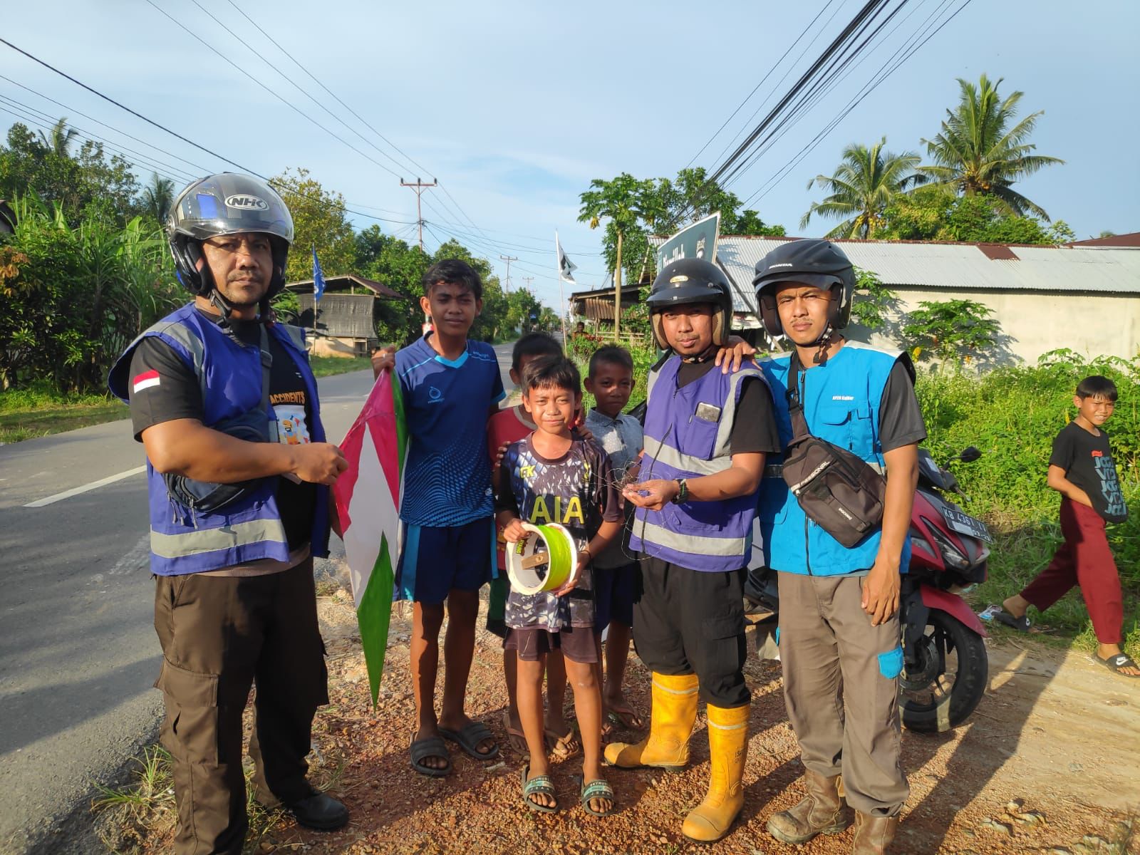 Sambut Nataru, PLN Giat Razia dan Sosialisasi Bahaya Layangan Untuk Keandalan Listrik Kalbar