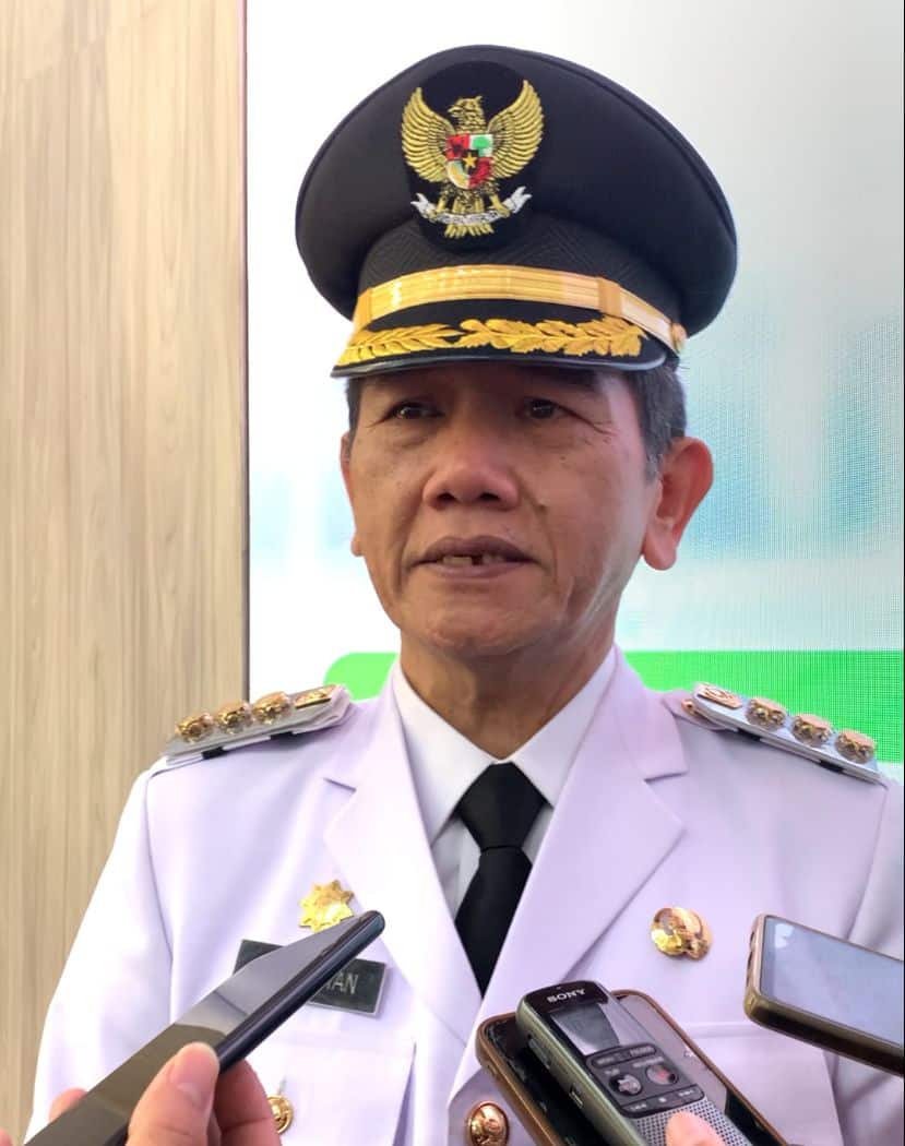 Di Bawah Ani Sofian, PKL di Kawasan Auditorium Untan Bakalan Tertib