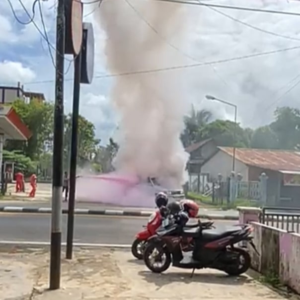 Mobil Tangki Siluman Terbakar Usai Isi BBM di SPBU PT Gelora Putussibau 