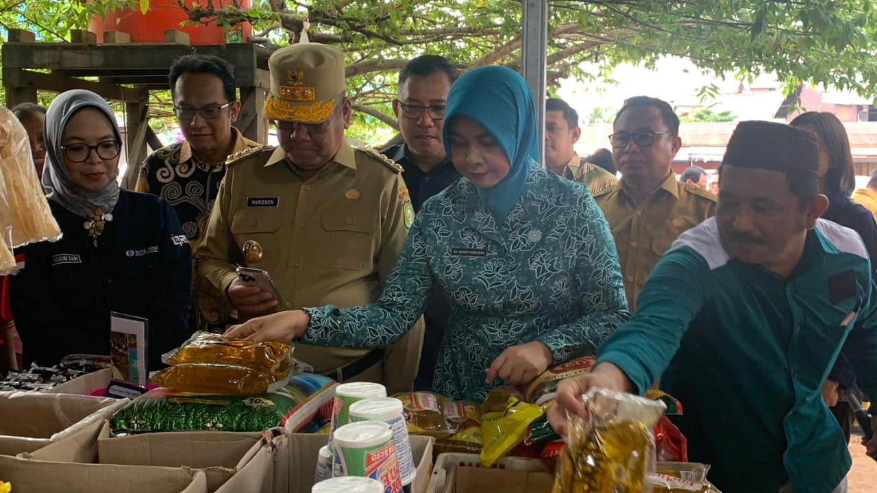 Windy Belanja Bahan MPASI di Ratu Melati Ketapang
