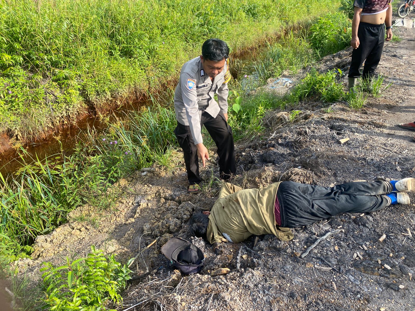 Misteri, Dua Mayat Pria Ditemukan Tergeletak di Wilayah Pertanian Kecamatan Sukadana