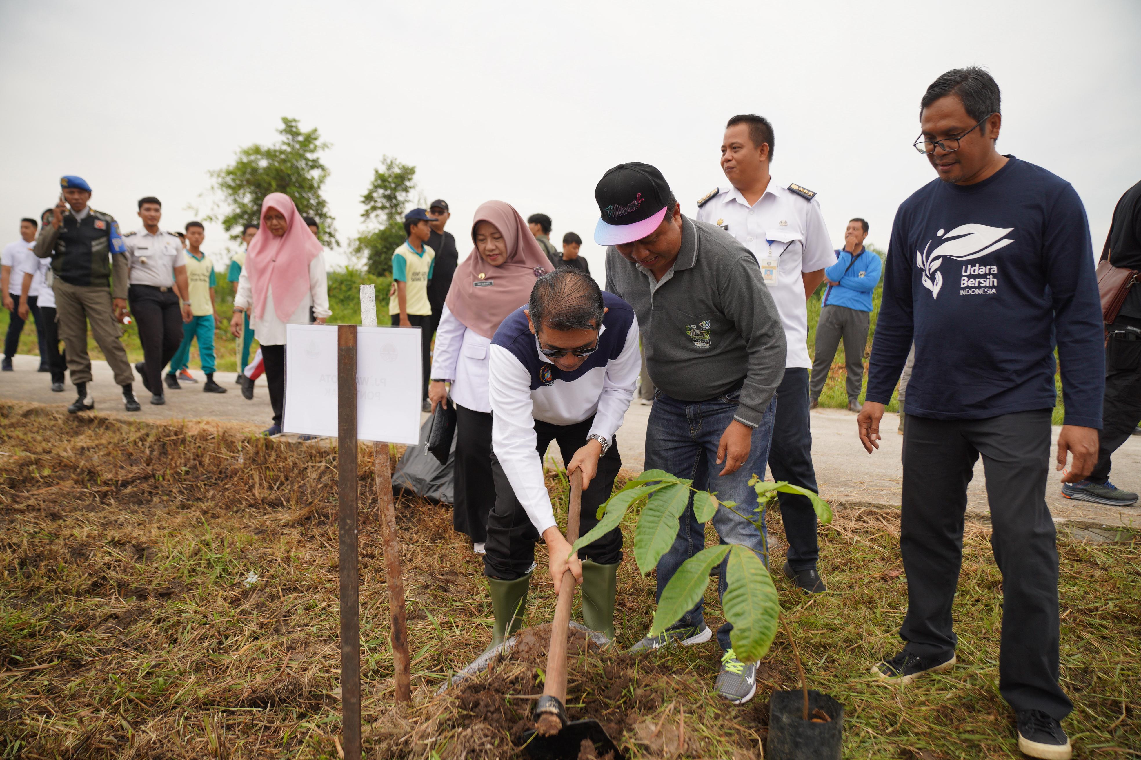 Tanam Seribu Pohon Serentak di Hari Lahan Basah Sedunia