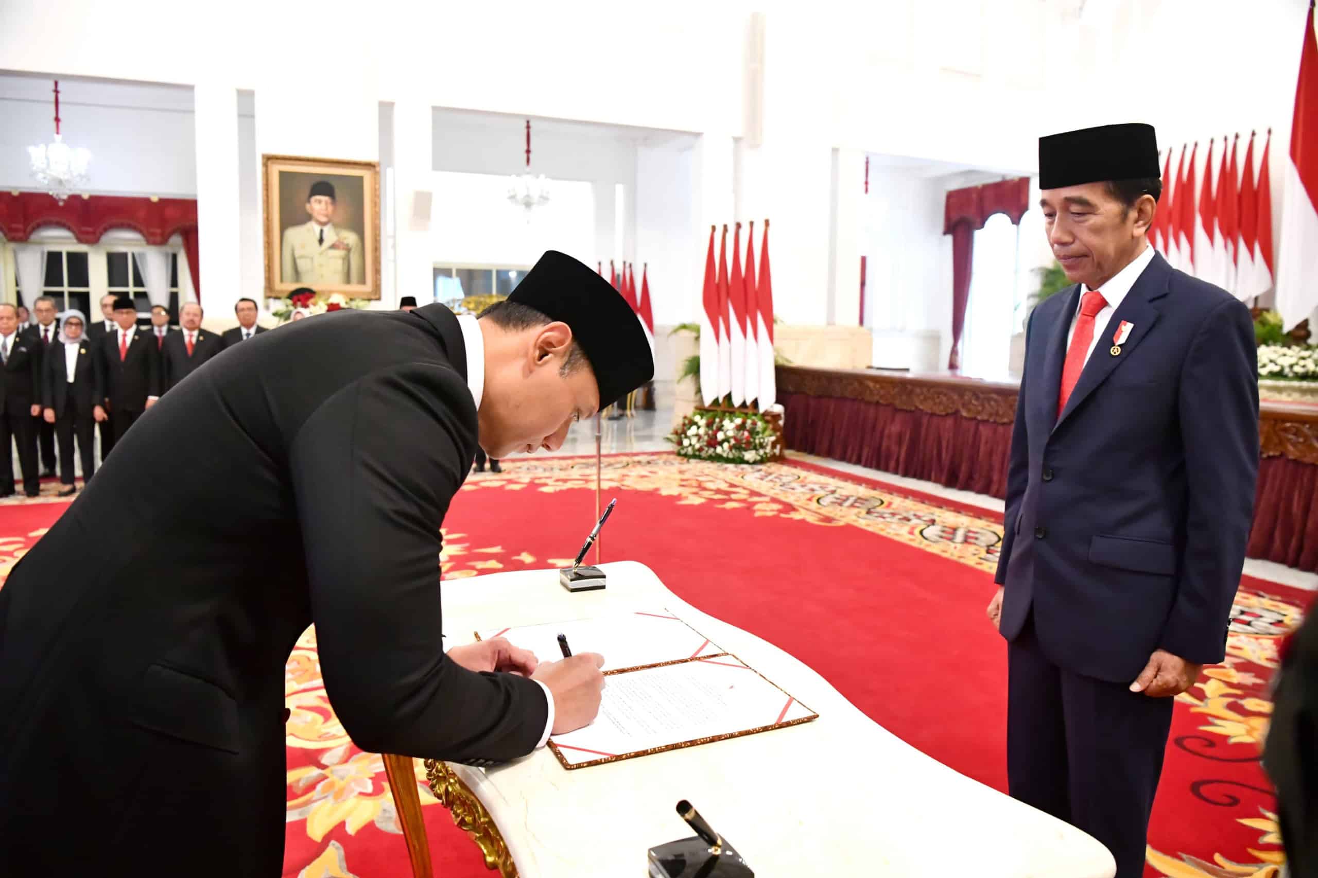 Presiden Jokowi Lantik Agus Harimurti Yudhoyono sebagai Menteri ATR/BPN