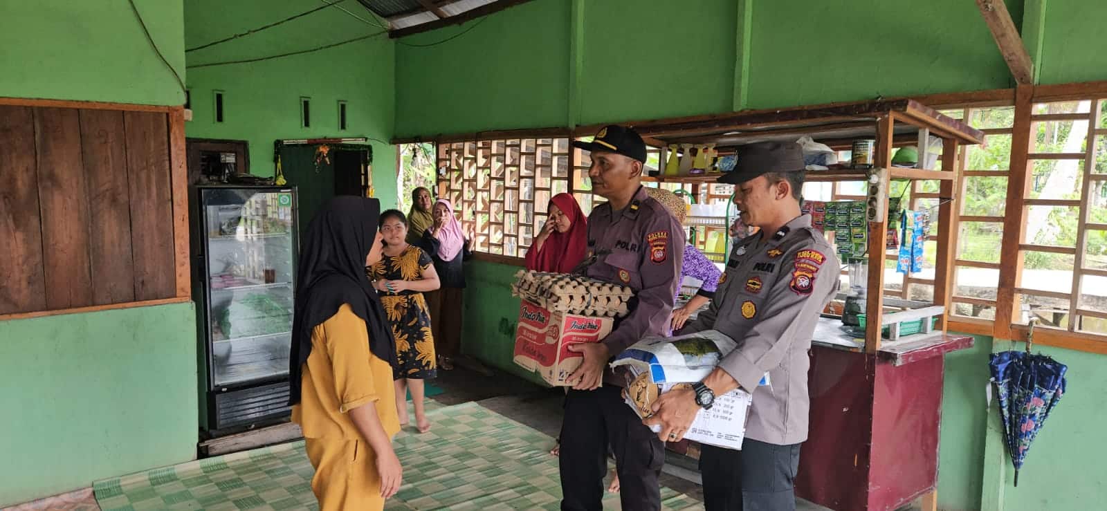 Turut Berduka, Polres Kubu Raya Serahkan Tali Asih ke Keluarga Petugas KPPS yang Meninggal Dunia