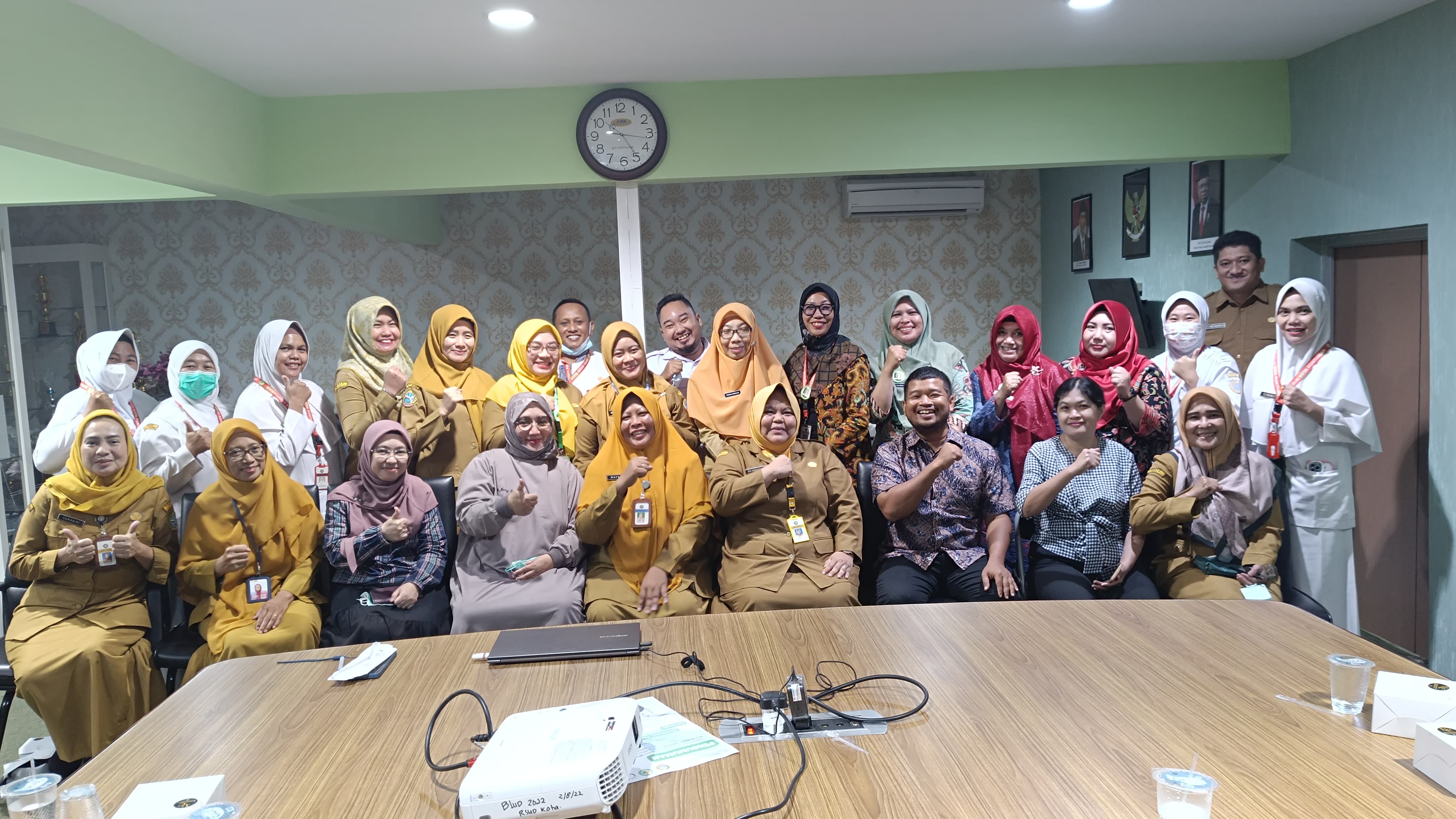 Tim Visitasi Nilai Baik Pelayanan KIA RSUD SSMA Pontianak
