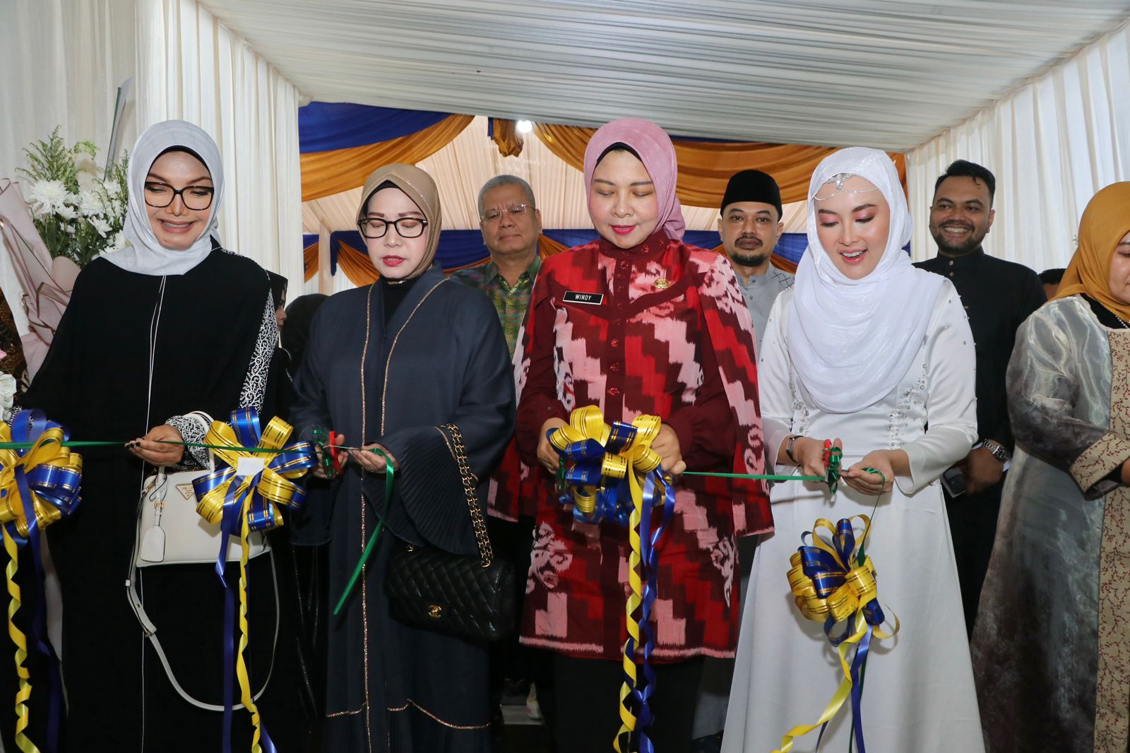 Pj Gubernur Harisson Harap Klinik Ozthetique Medika Indonesia Jadi Ikon Estetika di Kalbar