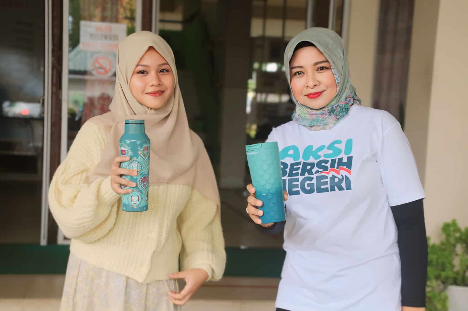 Windy Gaungkan Gerakan Kalbar Bawa “Tumbler”