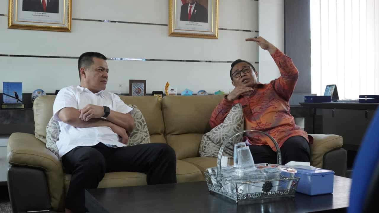 Sampaikan Keluhan Warga Terkait Jalan Rusak, Pj Bupati Kayong Utara Audiensi ke Dinas PUPR Provinsi
