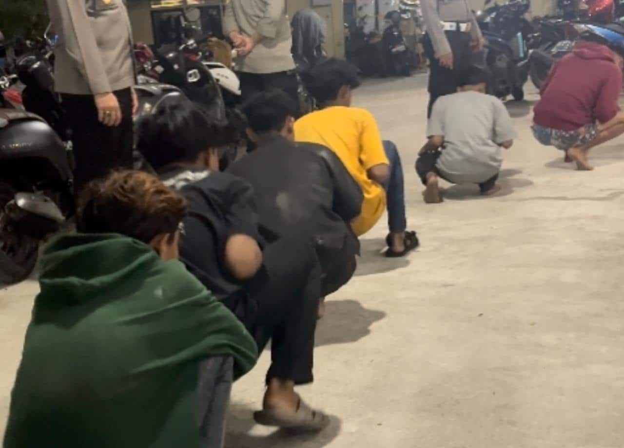 Polresta Pontianak Amankan 12 Anak-anak dan Remaja Terlibat Tawuran dan Perang Sarung