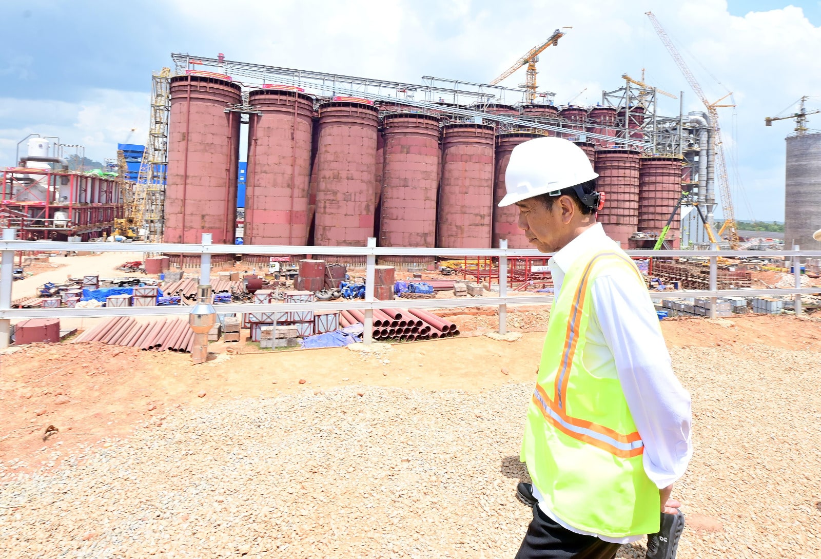 Jokowi Tekankan Pentingnya Pembangunan Smelter Guna Dukung Program Hilirisasi