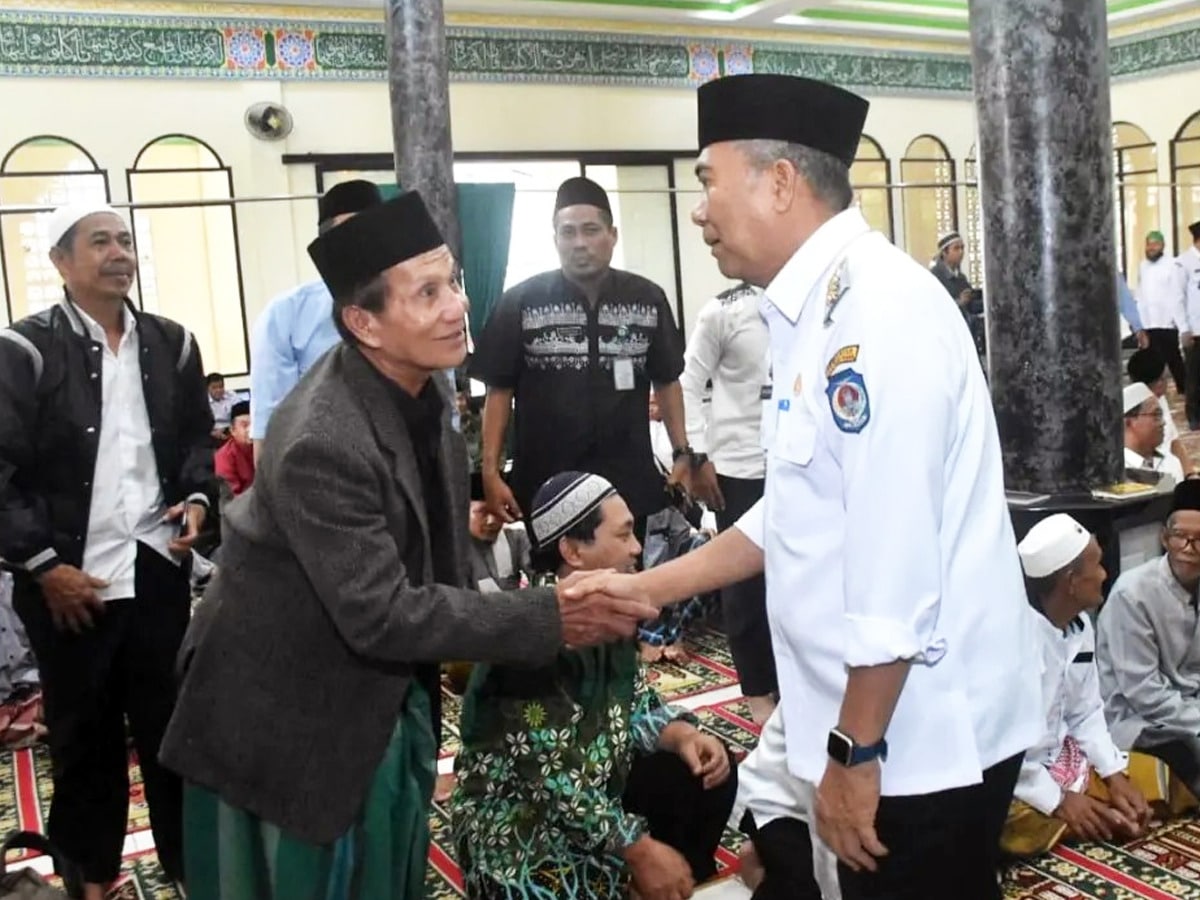 Kamaruzaman Pimpin Rombongan Safari Ramadhan Pemkab Kubu Raya ke Sungai Ambawang