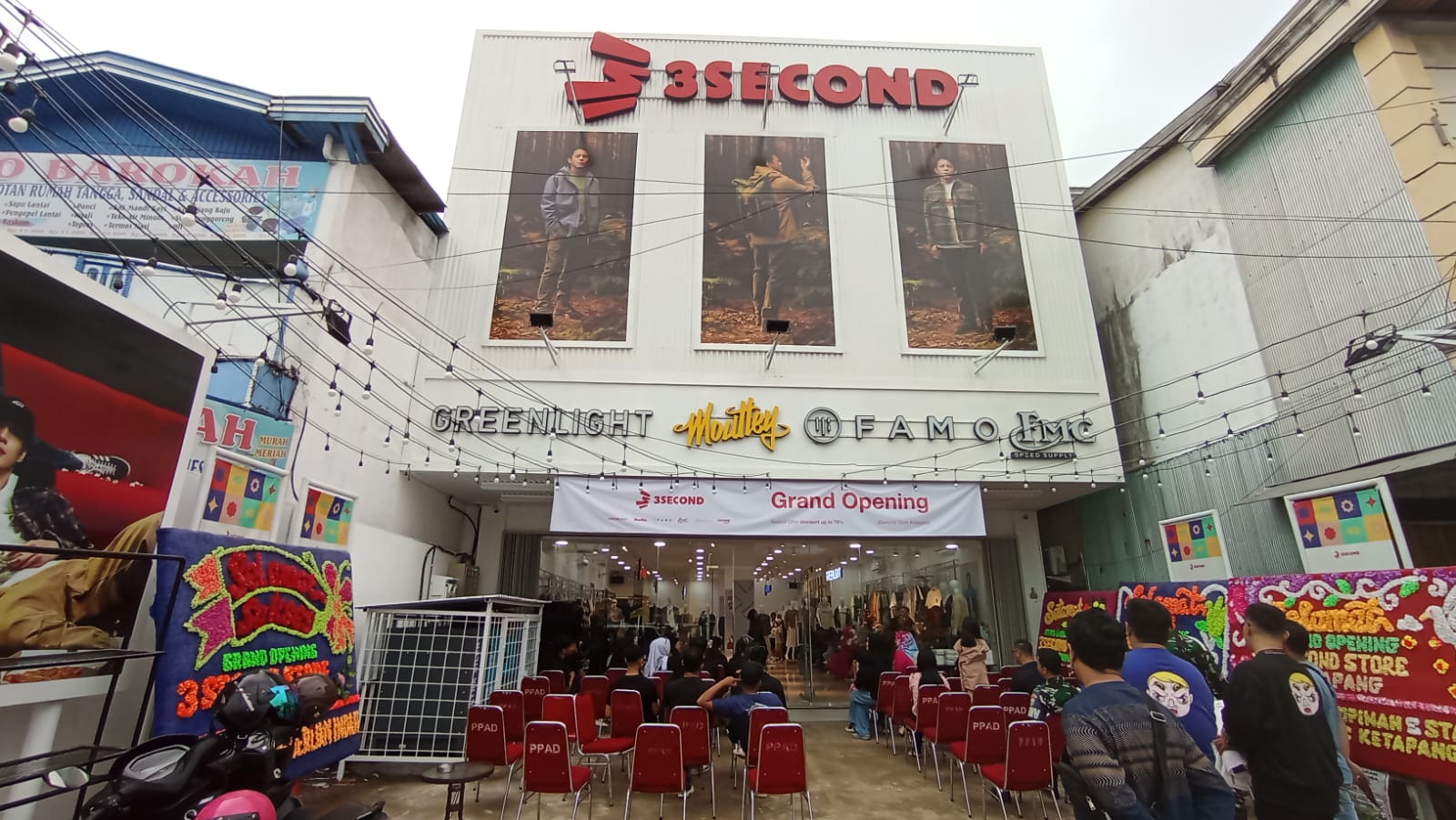 Brand Fashion Asal Bandung 3Second Resmi Buka Gerai di Ketapang
