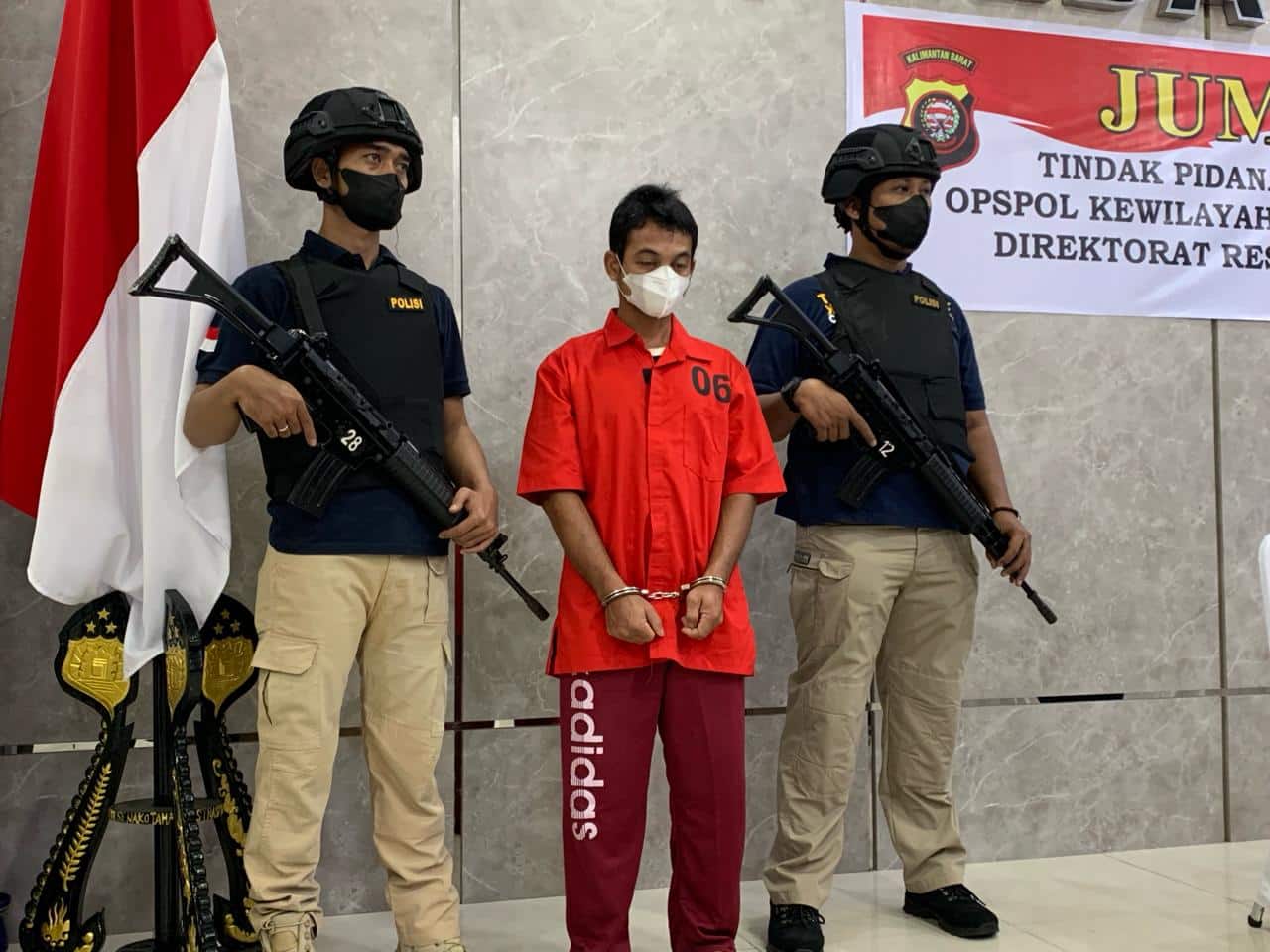 Polda Kalbar Tangkap Pria Pembawa Sabu 15 Kg dari Malaysia